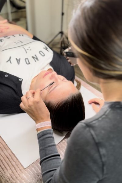 Formation rehaussement de cils en Drôme